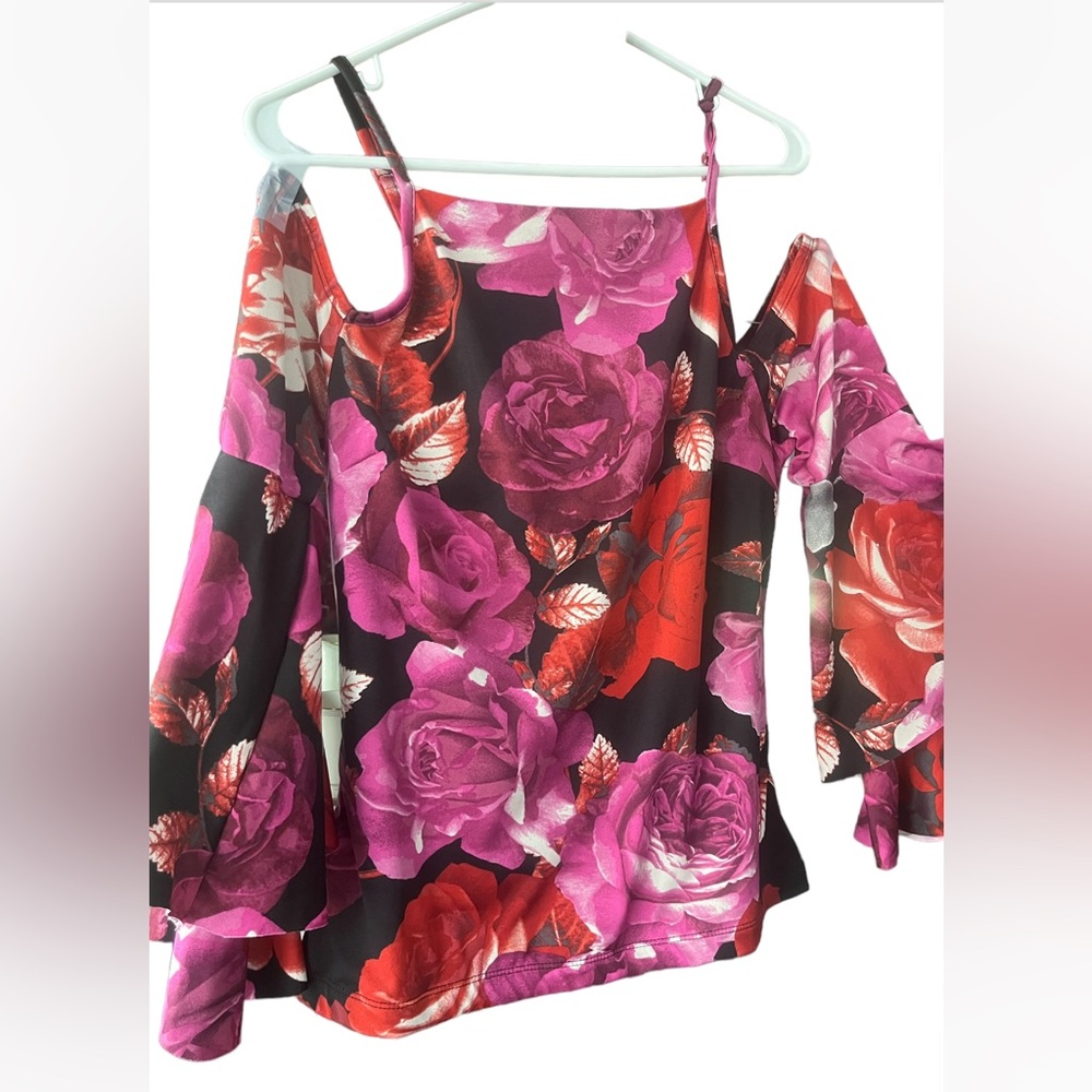 Cold Shoulder Ruffle Top - Picture 5 of 8